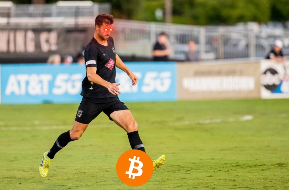 Zagueiro recebe em Bitcoin e faz história na USL